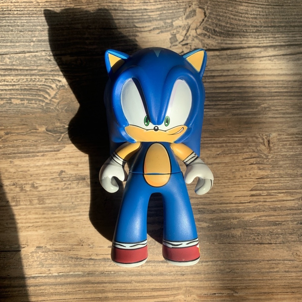 SONIC THE HEDGEHOG JUVI  VINYL FIGURE SONIC JAZWARES TOYSRUS EXCLUSIVE